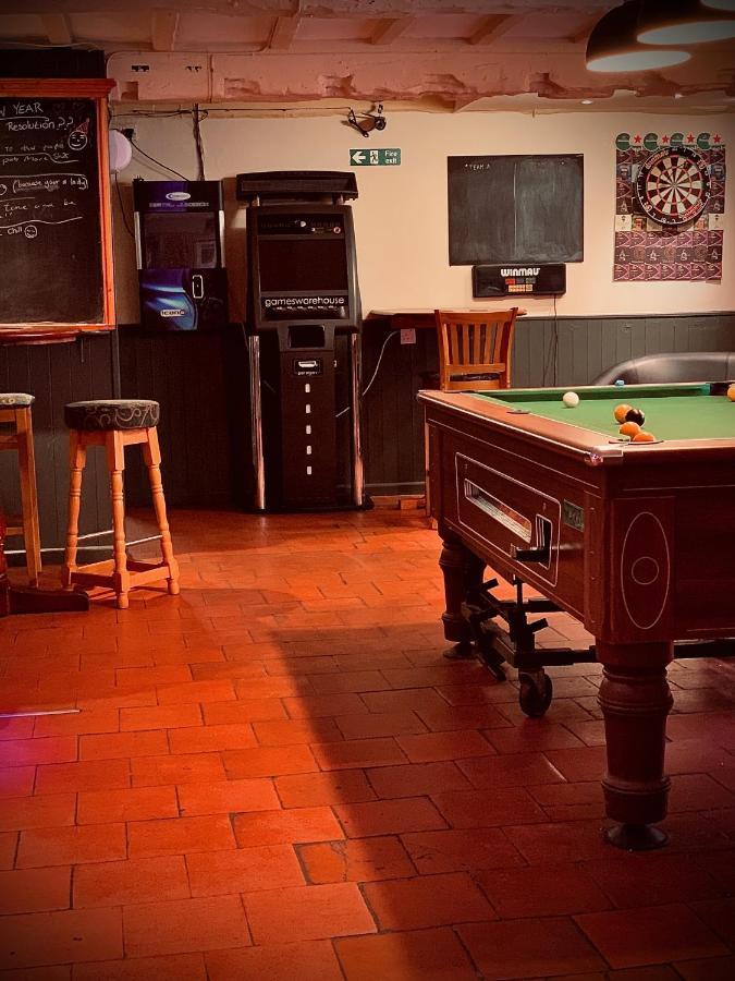 Cain Valley Hotel Llanfyllin Екстер'єр фото