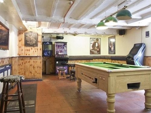 Cain Valley Hotel Llanfyllin Екстер'єр фото